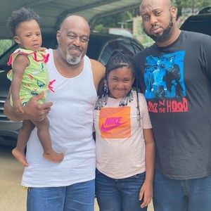 Meet your Posher, Kenneth